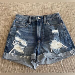 Hollister Curvy Ultra High Rise Mom Jean Shorts, 3” inseam